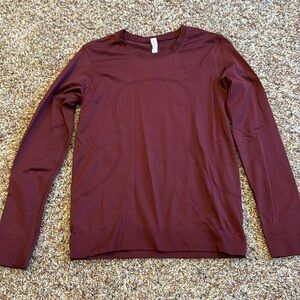 Lululemon swiftly tech relaxed long sleeve shirt, color garnet, size 4, women’s